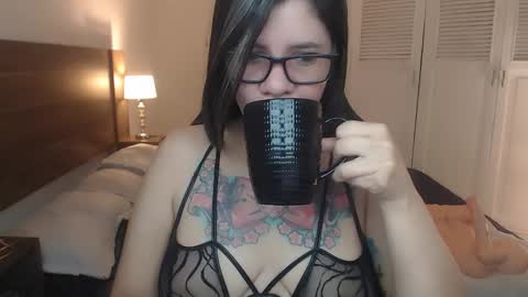 Snapshot of daniellerain chatting on 2, 6, 2026 daniellerain online show from 2, 6, 2026