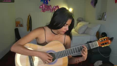danalle .. online show from 15, 10, 2025