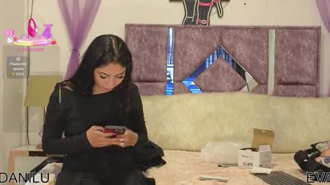 Snapshot of danilu_eva21 chatting on 20, 12, 2025 Danilu and Eva online show from 20, 12, 2025