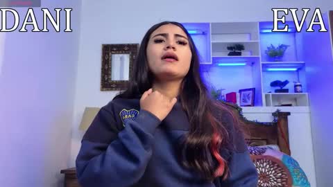 Snapshot of danilu_eva21 chatting on 1, 2, 2026 Danilu and Eva online show from 1, 2, 2026