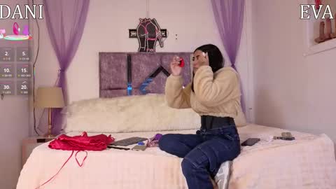 Snapshot of danilu_eva21 chatting on 13, 2, 2026 Danilu and Eva online show from 13, 2, 2026