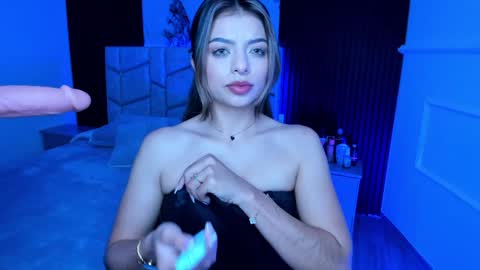 Snapshot of daniphoenixx chatting on 1, 1, 2025 Dani Phonenix online show from 1, 1, 2025