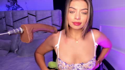 Snapshot of daniphoenixx chatting on 3, 2, 2025 Dani Phonenix online show from 3, 2, 2025