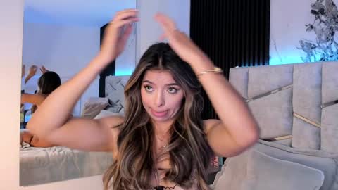 Snapshot of daniphoenixx chatting on 8, 2, 2025 Dani Phonenix online show from 8, 2, 2025