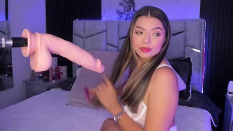 Snapshot of daniphoenixx chatting on 13, 2, 2025 Dani Phonenix online show from 13, 2, 2025