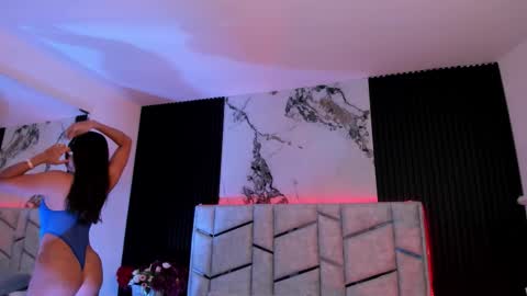 Snapshot of daniphoenixx chatting on 25, 10, 2025 Dani Phonenix online show from 25, 10, 2025