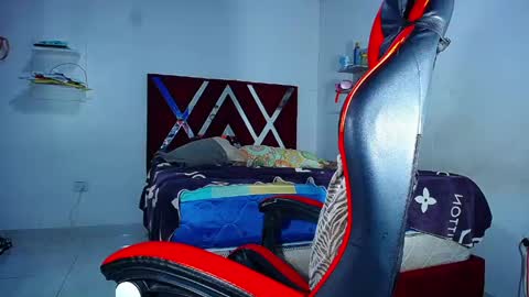 Snapshot of danisabrownn chatting on 19, 4, 2026 danisabrownn online show from 19, 4, 2026