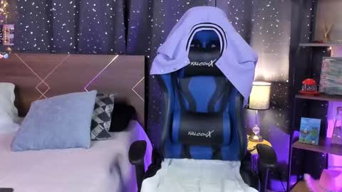 Dannacastle online show from 22, 2, 2025