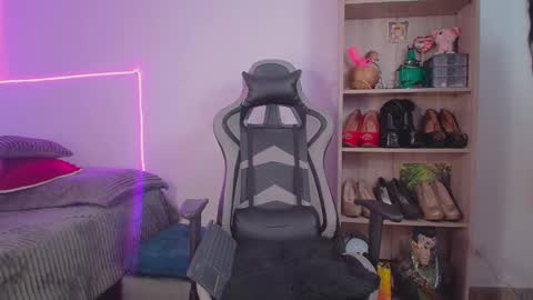 danna isabella online show from 13, 2, 2026