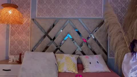 danna_peters online show from 15, 4, 2026