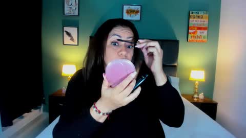 Hilary online show from 3, 11, 2025