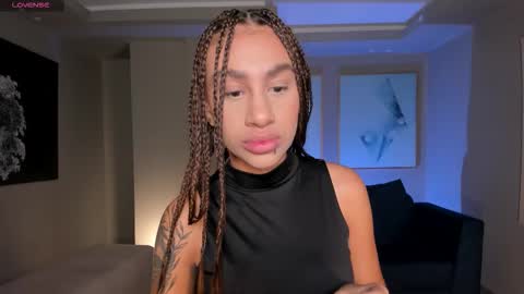 Danna Cruz  online show from 12, 10, 2025