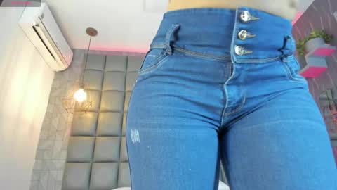 Danna online show from 9, 4, 2026