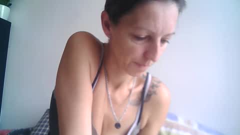 Snapshot of dannica1 chatting on 16, 10, 2025 dannica1 online show from 16, 10, 2025
