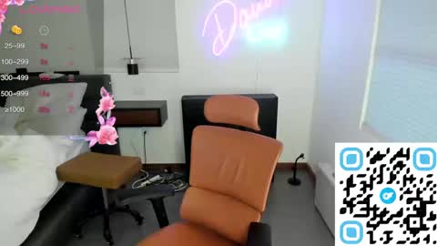 DANNI DANIELS online show from 22, 12, 2024