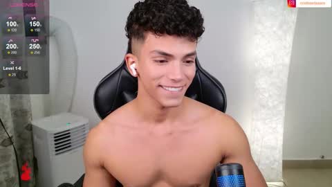 Snapshot of danny__vegas chatting on 25, 10, 2025 D A N N Y online show from 25, 10, 2025