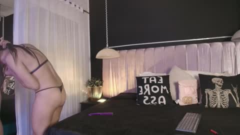 Snapshot of dannyaa_ chatting on 14, 10, 2025 Dannyaa online show from 14, 10, 2025