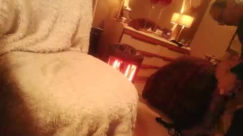 Snapshot of dannyb618 chatting on 4, 3, 2026 Danielle online show from 4, 3, 2026
