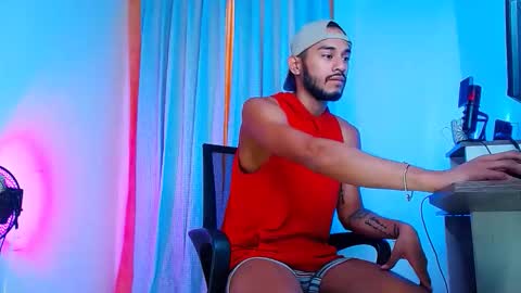 Dante Santoro online show from 7, 4, 2026