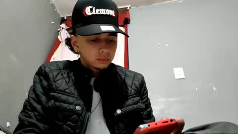 Snapshot of dantevlad chatting on 27, 10, 2025 dantevlad online show from 27, 10, 2025
