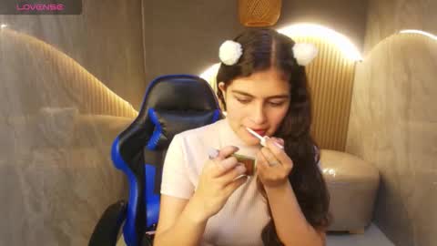 Snapshot of dany_r_ chatting on 6, 10, 2025 Dany online show from 6, 10, 2025