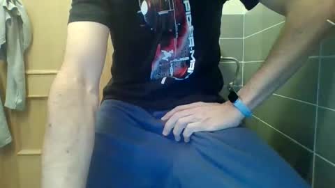 Snapshot of danydotado chatting on 28, 11, 2025 danydotado online show from 28, 11, 2025