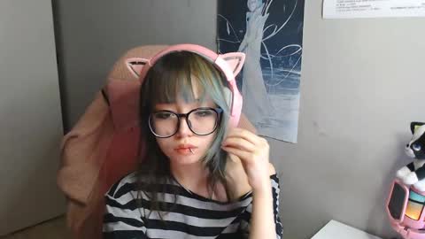 Snapshot of danyelleeyermann chatting on 19, 5, 2026 danyelleeyermann online show from 19, 5, 2026