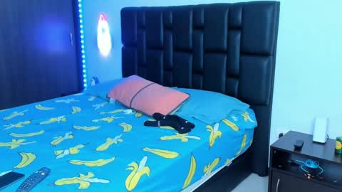 danyfitguy_ online show from 5, 12, 2024