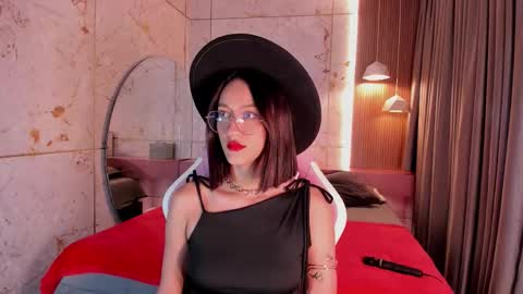 Daphne online show from 19, 11, 2025