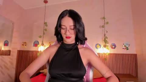 Snapshot of daphne_courtis chatting on 3, 7, 2026 Daphne online show from 3, 7, 2026