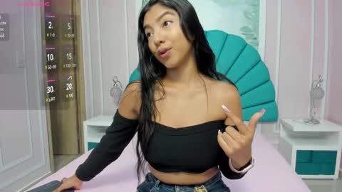 Daphne  online show from 9, 1, 2025