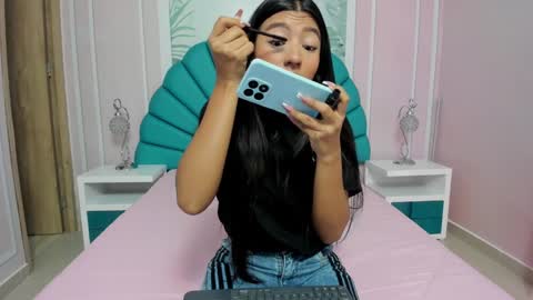 Daphne  online show from 13, 1, 2025