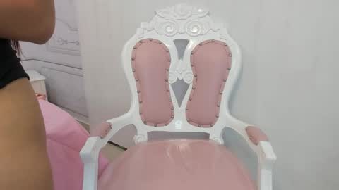 Daphne  online show from 12, 3, 2025