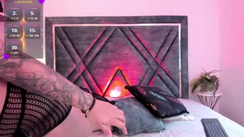 Daphne online show from 10, 2, 2025