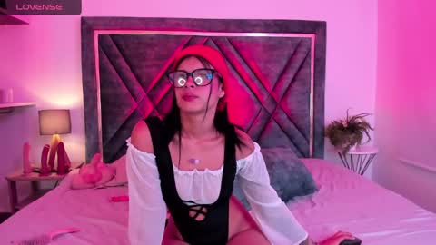 Daphne online show from 12, 2, 2025