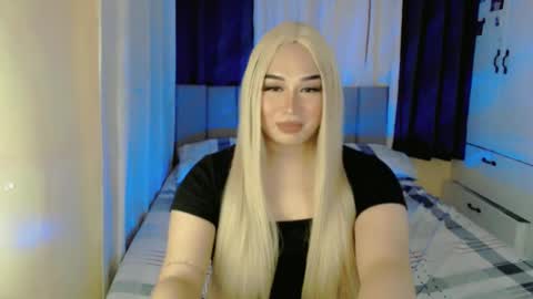 Snapshot of darcy_world chatting on 7, 12, 2024 DARCY online show from 7, 12, 2024