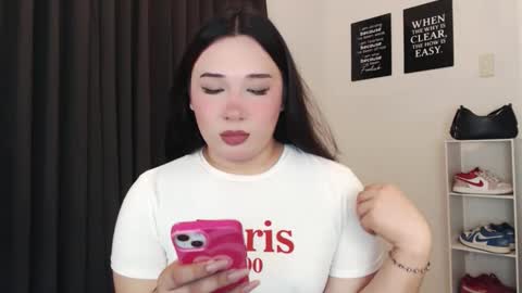 Snapshot of darcy_world chatting on 22, 10, 2025 DARCY online show from 22, 10, 2025