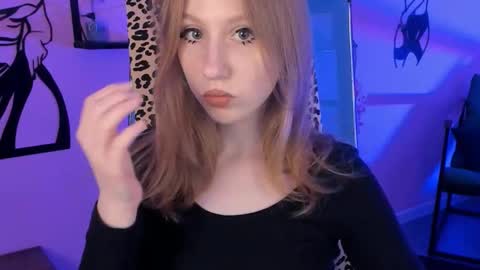 Snapshot of dariatate chatting on 17, 9, 2025 Daria Tate online show from 17, 9, 2025