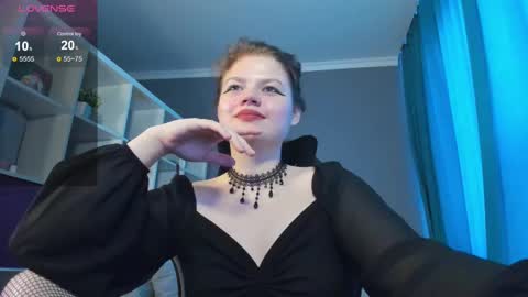 Dari the it woman online show from 10, 3, 2025