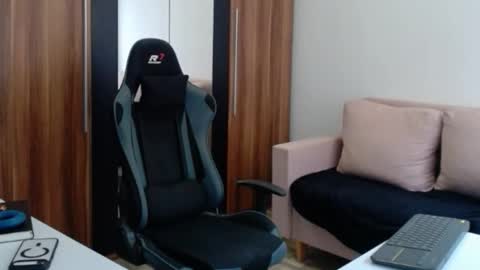 darius_94 online show from 15, 2, 2026