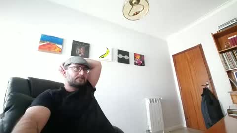 Snapshot of dariux_m chatting on 27, 3, 2026 dariux_m online show from 27, 3, 2026