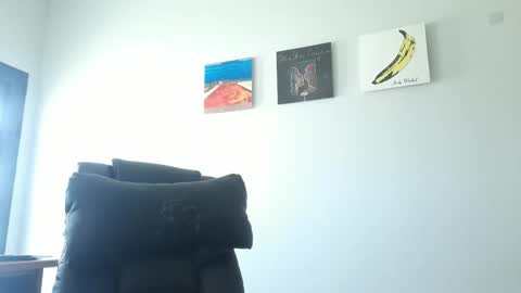 Snapshot of dariux_m chatting on 8, 6, 2026 dariux_m online show from 8, 6, 2026