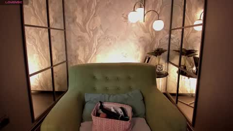 Lily online show from 16, 10, 2025