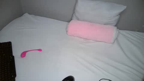 Snapshot of dark_lovly chatting on 28, 10, 2025 dark_lovly online show from 28, 10, 2025