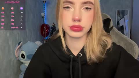 Snapshot of dark_side1213 chatting on 19, 12, 2025 Darkside online show from 19, 12, 2025