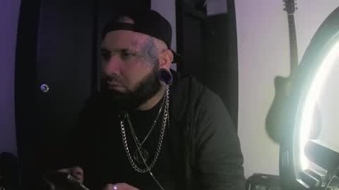 darkclothes online show from 5, 1, 2025