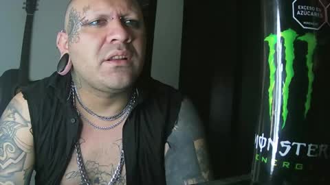 darkclothes online show from 20, 1, 2025