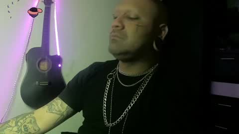 darkclothes online show from 26, 1, 2025