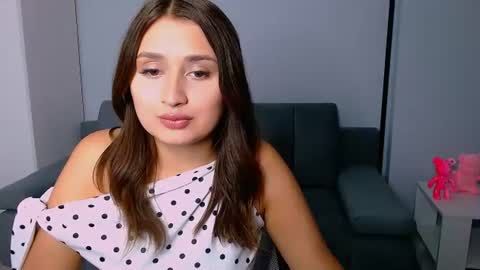 Snapshot of darksidelove_ chatting on 7, 7, 2026 Amelie online show from 7, 7, 2026