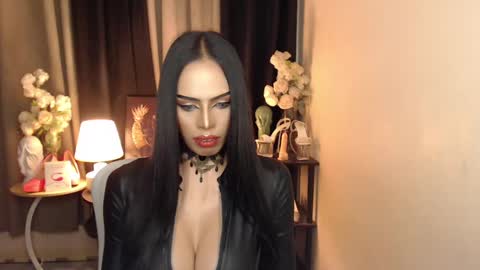 HAPPY BIRTHDAY MISTRESS MADRIANA online show from 26, 1, 2025